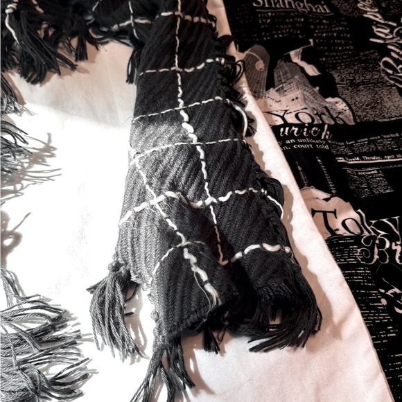 🧣Stunning Incredibly Soft Vintage Jacob & Co Acrylic Wool Cozy Scarf🧣 - Picture 11 of 16